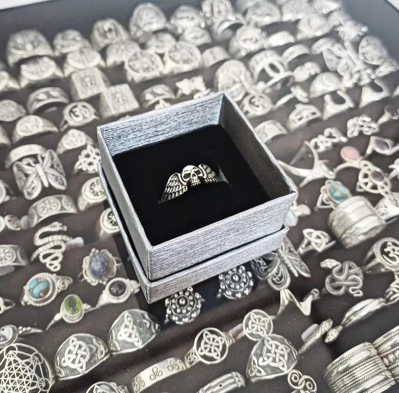 Mini winged skull ring image 3