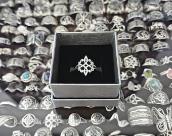 Witches' Knot Ring made of 925 sterling silver