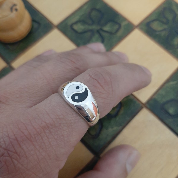 Yin Yang Ring