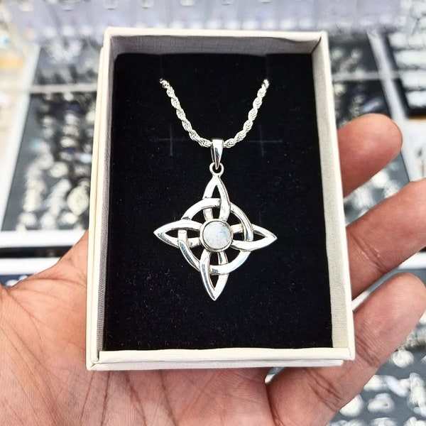 Colgante Nudo de Bruja con Piedra Luna fabricado en Plata de Ley 925/ Sterling Silver Witches Knott Pendant/ Witches Knot