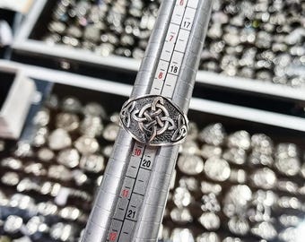 Witch's Knot Ring made of 925 sterling silver / Sterling Ring Witches Knot