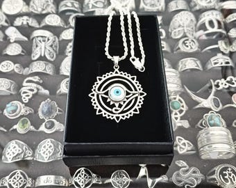 Eye of Horus pendant made of 925 sterling silver