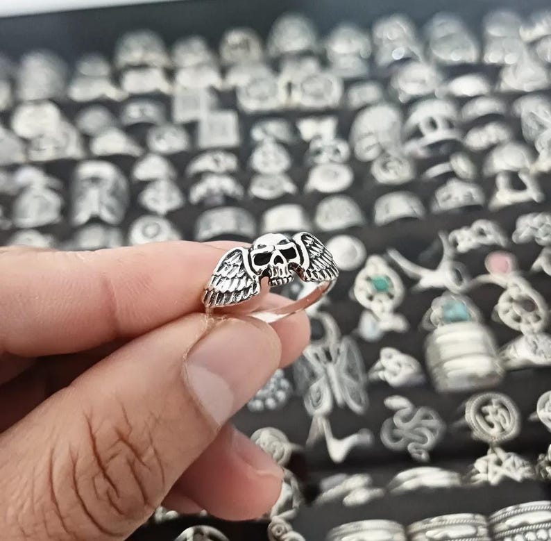 Mini winged skull ring image 2