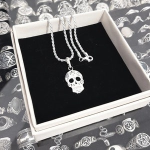 Mexican skull pendant in 925 sterling silver