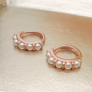 Pearl Huggie Hoops, Pearl Hoop Earrings Silver, Pearl Huggies Silver, Silver Pearl Huggie Earrings, June Birthstone, Earrings Gift for Her