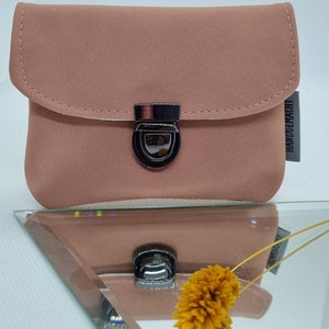 Kleiner Geldbeutel mit Schnappverschluß, lachsfarbener / blush sehr weiches Kunstleder. Kleine Geschenke zum Geburtstag, Einschulung, Frau