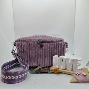 Bauchtasche Hipbag Canvas/Blumen Crossbag Handmade altrose/lila Schultertasche Frau Tochter Schultergurt, Reißverschlussfächer, Schwarz