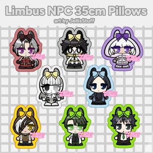 Puede incluir: Una colección de ocho cojines Limbus NPC de 35 cm con personajes de dibujos animados estilizados con orejas de animal y lazos. Cada cojín muestra un diseño de personaje único con distintos colores de pelo, atuendos y accesorios sobre un fondo de cuadrícula.