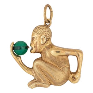 Vintage 14K Gold Sitting Monkey Charm – Mid-Century Animal Pendant – Whimsical Fine Jewelry