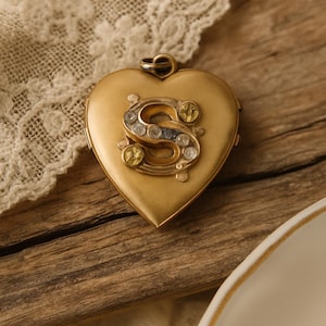 Medalhão de coração de ouro vintage – 9K ou 14K – Abre para foto – Energeticamente limpo e abençoado pelo Reiki