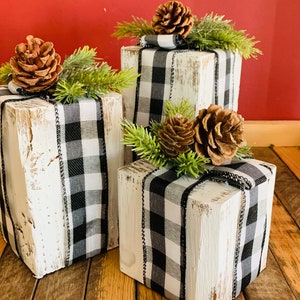 Farmhouse rustic faux wood presents. Christmas porch decor . Primitive Christmas decor. Farmhouse outdoor decor. Mantle 4×4 wooden presents.
