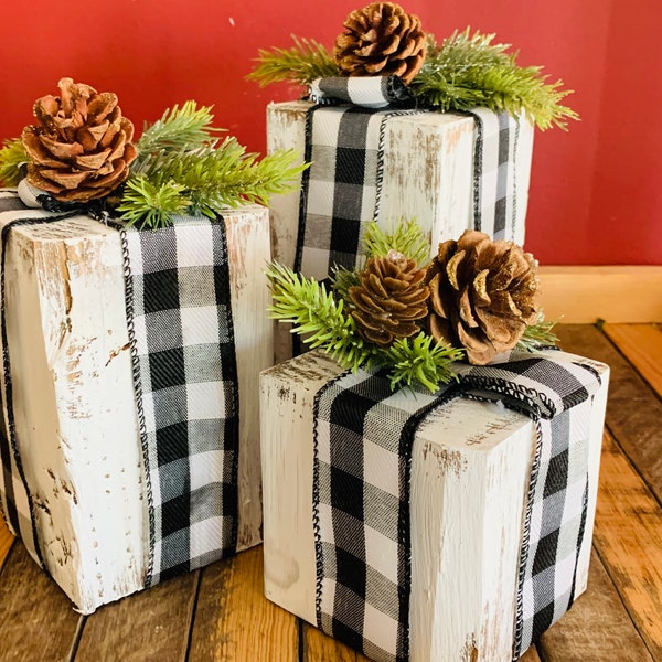 Farmhouse rustic faux wood presents. Christmas porch decor . Primitive Christmas decor. Farmhouse outdoor decor. Mantle 4×4 wooden presents.