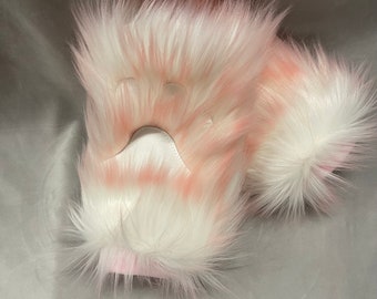Fingerless candy fox paws