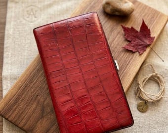 Cartera de piel de cocodrilo roja Abas Cache