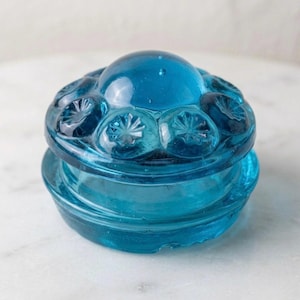 L.E. Smith Moon & Stars glasburklock, kolonialblå, 7,5 cm bred x 5 cm hög,