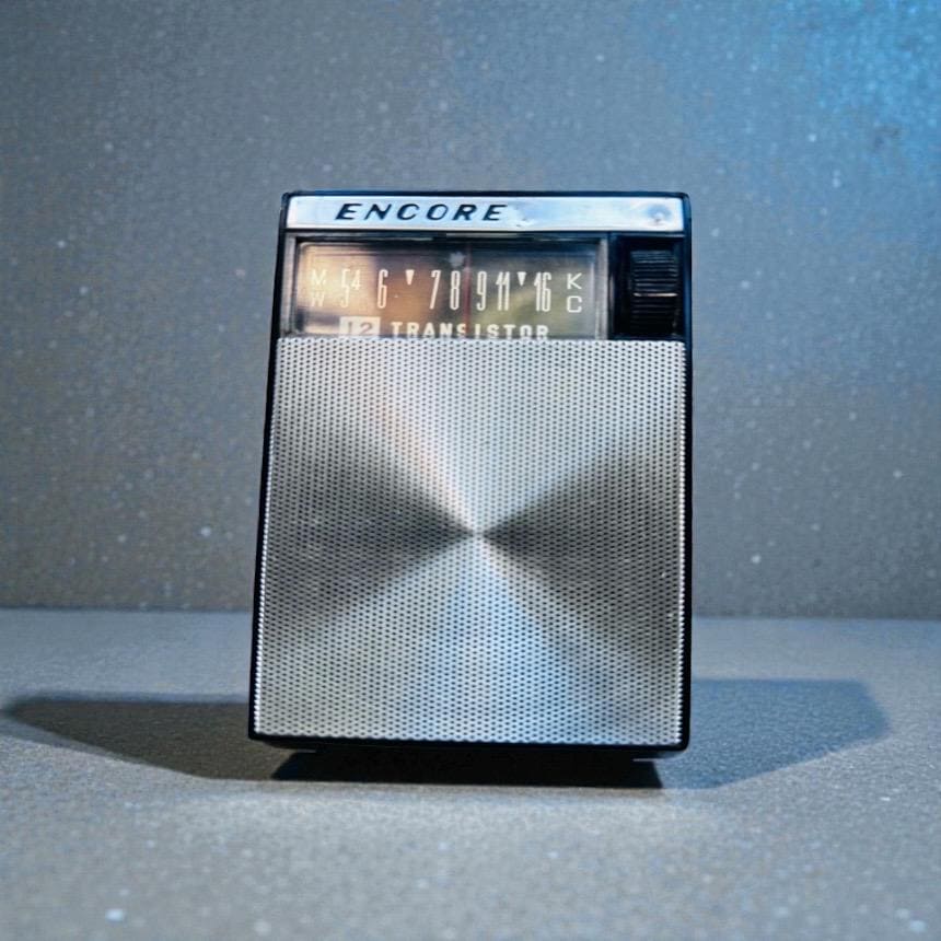 Small vintage radio - Etsy 日本