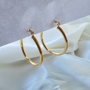 18k gold filled hoop earrings, simple gold hoops, simple medium thick hoops, gold big hoops, everyday earrings, large hoops gold