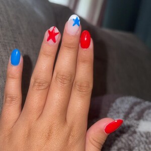 Fully Customizable Press-On Nails