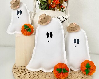Mini Fabric Pillow Ghosts: Halloween Shelf Decor