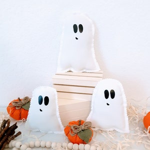 Small halloween pillows discount