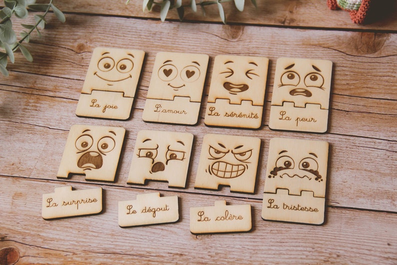 Jeu des Emotions éducatif en bois pour découvrir et apprendre - Créatrice ETSY : LeBazardeMorgane