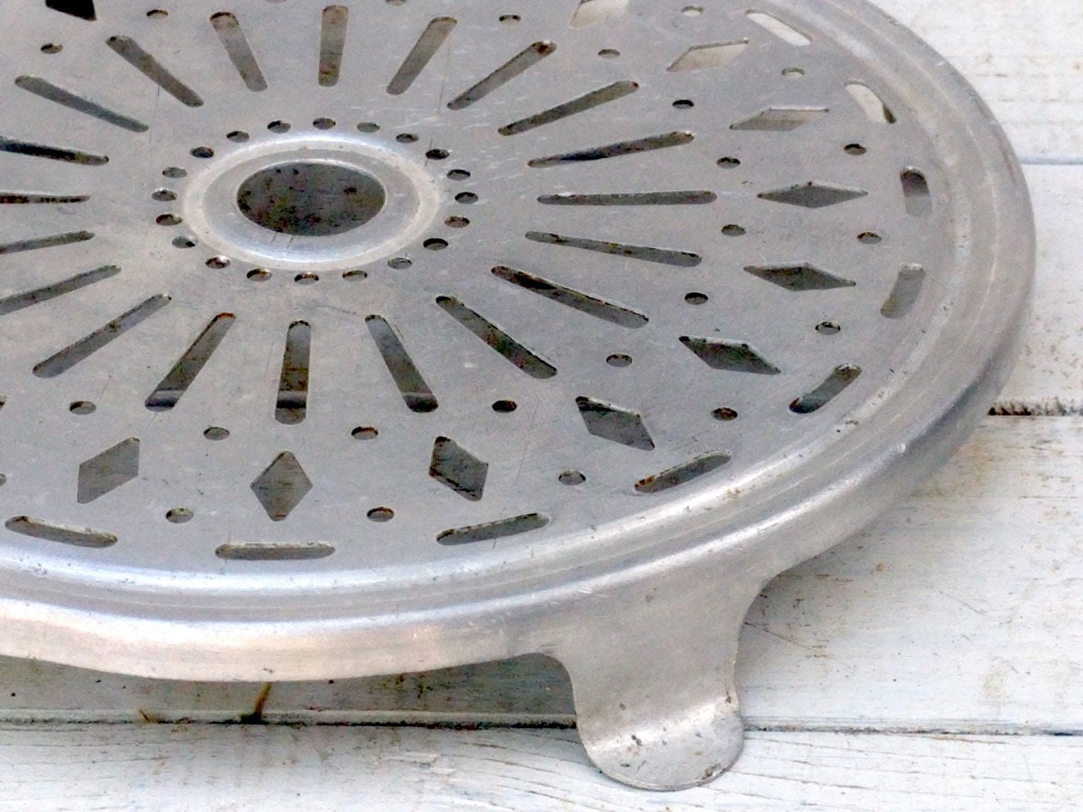 Polid Aluminium Trivet Round, Mid-Century Vintage Français Pot Rest, Ustensiles de Cuisine, Country 