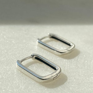 Vierkante creolen in zilver / oorbellen / sterling zilver 925 / zilveren creolen / rechthoekige creolen / elegante oorbellen / filigraan oorbellen