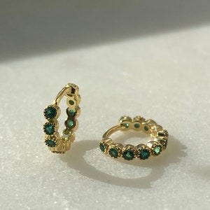 Hoop earrings emerald green/ earrings/ sterling silver 925/ 18 carat gold plated/ hoop earrings with stones/ gold-plated hoop earrings/ elegant earrings