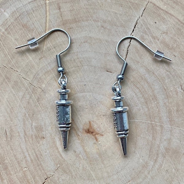 Earrings syringe for nurse doctor