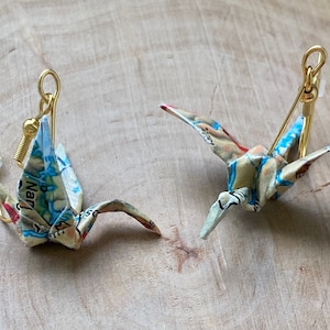 Ohrringe Origami Kranich aus Landkarte, klein