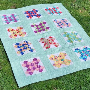Flower Garden Aqua Scrappy Patchwork Block Infant Crib Quilt: Gender Neutral Soft Colors
