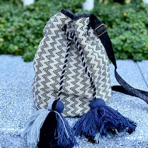 Hmong woven bucket Bag, Thai Boho Bag, Ethnic hippie bags, Boho Crossbody bag, Shoulder bag, Tribal Hmong bag, Unique bag from Thailand