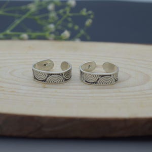 Gemtastic Circle Toe Rings Pair | 925 Sterling Silver Adjustable Hypoallergenic Boho Tribal Foot Jewelry | Unique Summer Gift