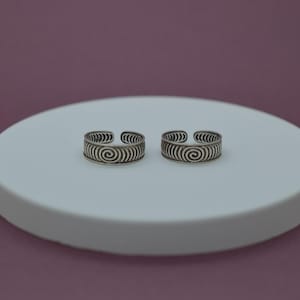 Gemtastic Spiral Toe Rings Pair | 925 Sterling Silver Adjustable Hypoallergenic Tribal Boho Foot Jewelry | Unique Summer Sandal Gift