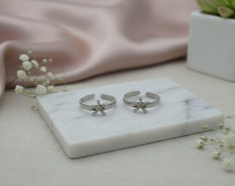 Sterling Silver Starfish Toe Ring: Adjustable Boho Beach Jewelry