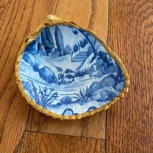 Blue and White Toile Decoupaged Scallop Shell Trinket Dish