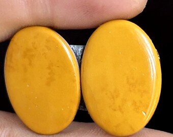 Mookaite Pair - Mookaite oval shaped for making jewelry and things. T.I.O - 2451 21x15x4mm. 17 carat