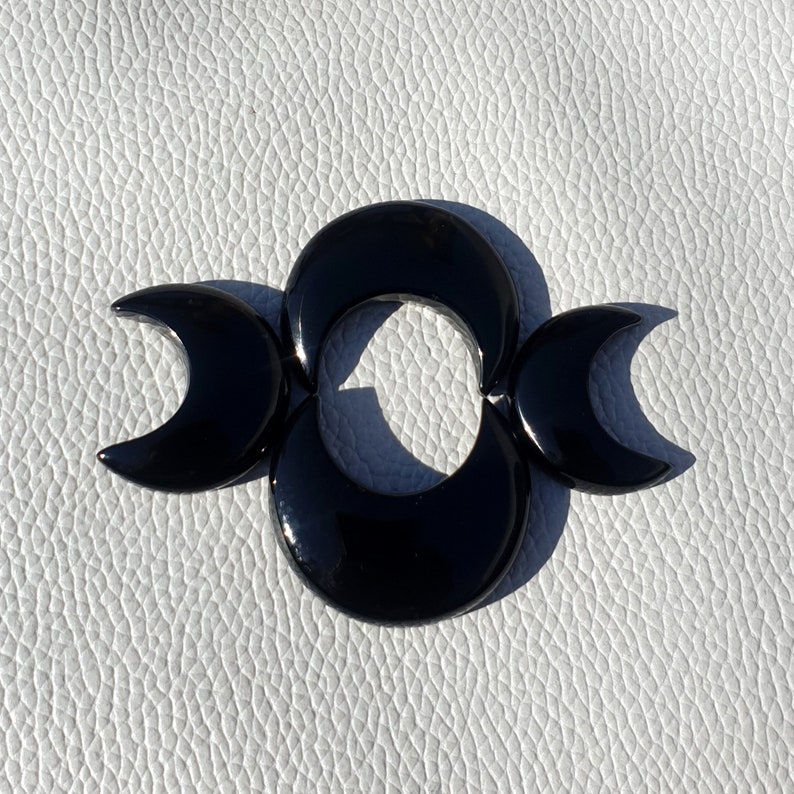 ATTRACTIVE Whole Sale 4-Pcs Lot Black onyx Crescent Moon Cabochon Flat Back Loose Moon Stone Polished Hand Carved Onyx moon Pendant 125-Crt