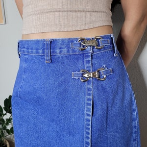 Vintage 90s Cotton Denim Mom Skort, Medium 28 Waist, High Rise Watch LA USA Blue Jean Wrap Skirt Shorts, Silver Belt Buckle Hardware image 10