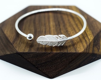 Feather Bangle 925 Sterling Silver / Open Spirtial Bangle/Bracelet For women/ Sentimental gift/Mothers Day gift/ Birthday Gift