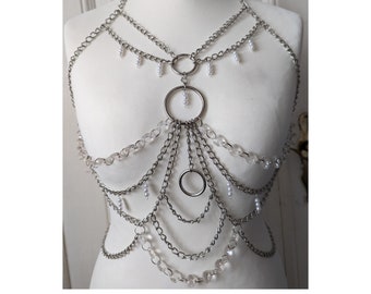 Harness mit Perlen und Kristall Details