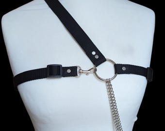Harness asymmetric with chain detail