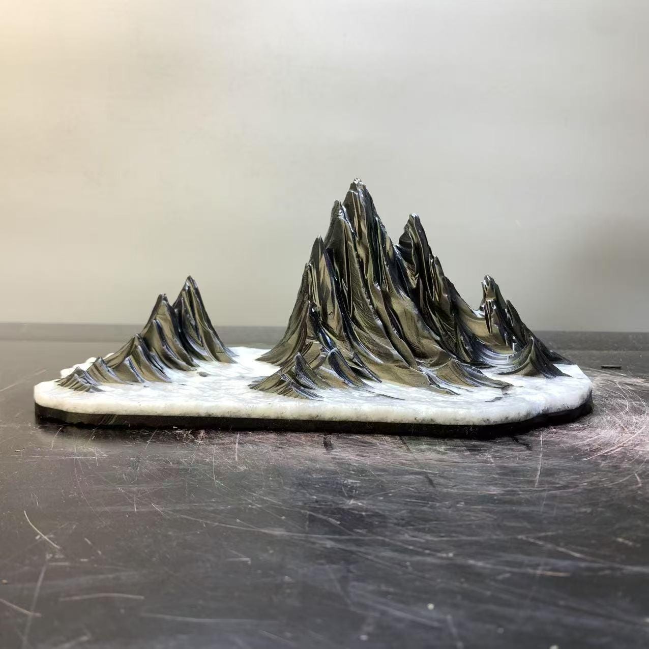 China Natural Stone Mountain Stones Bonsai Suiseki Lingbi Stone