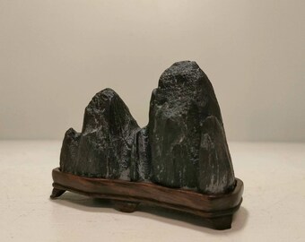 黒色自然石 中型　盆栽の横に置く添配です 水石 水石