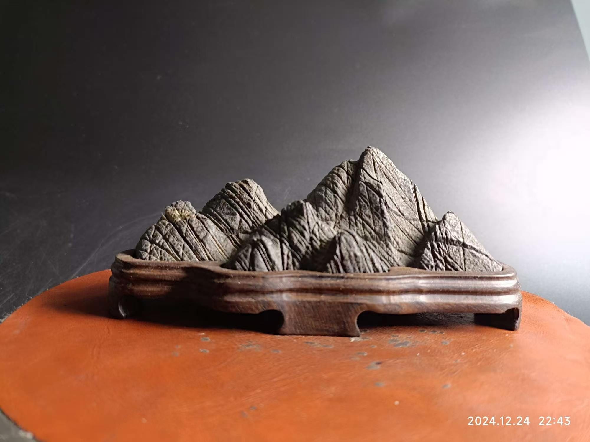 China Natural Stone Mountain Stones Bonsai Suiseki Youlan Orchid