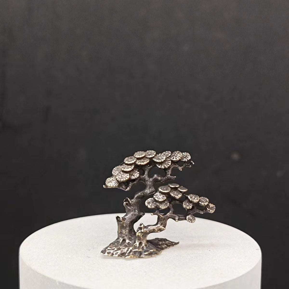 copper bonsai suiseki micro landscape decoration：pine tree