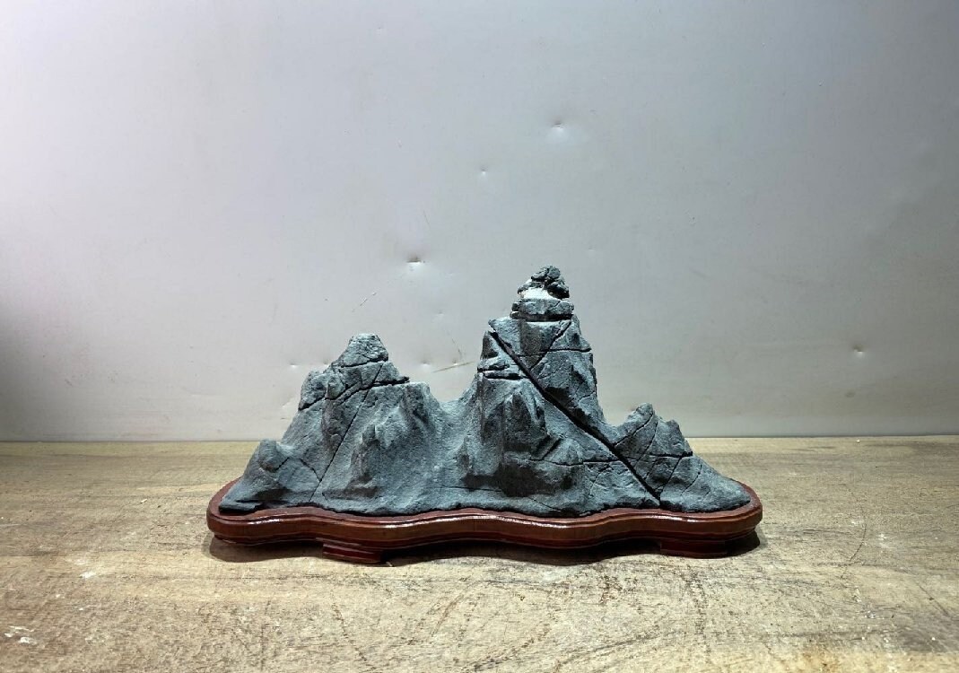 China Natural Stone Mountain Stones Bonsai Suiseki Youlan Orchid