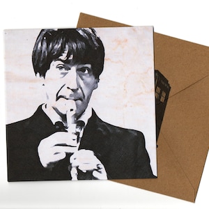 Tarjeta de felicitación de 15 x 15 de Patrick Troughton y sobre en blanco en el interior