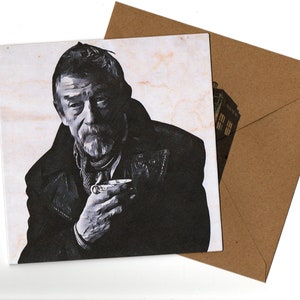 Carte de voeux John Hurt 15 x 15 et enveloppe vierge à l'intérieur