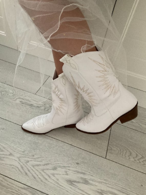 Botas de boda vaqueras blancas estilo Botas de boda de